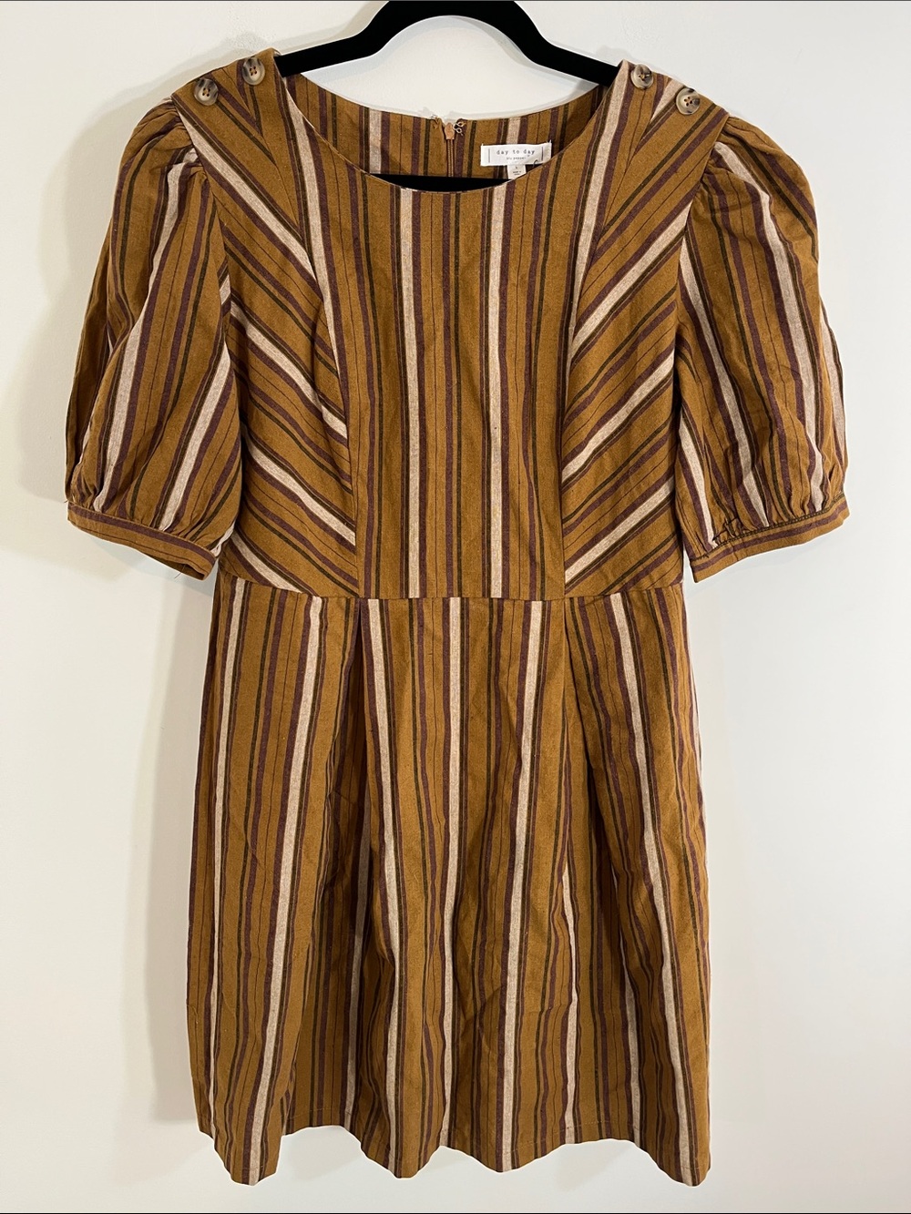 Day To Day striped puff sleeve dress large NWT